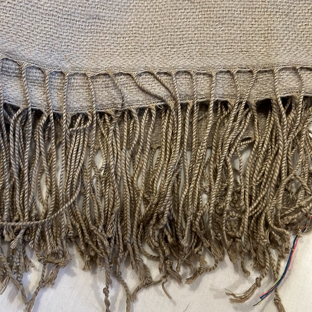 Patterned scarf - Picture 3 of 3